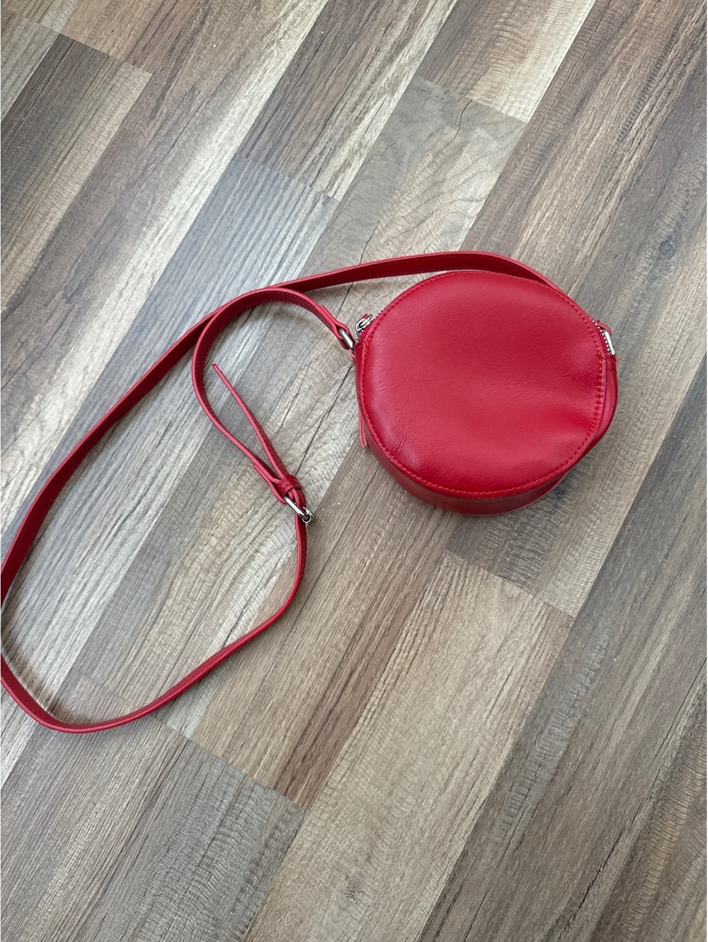 Brandy Melville Red Round Crossbody Bag Adjustable Strap Mini Circle Purse